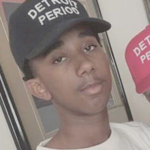 Meet your Posher, Derrick